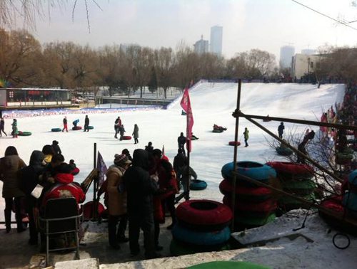 沈陽(yáng)雪上嘉年華正式開幕，河北迪特加油助威